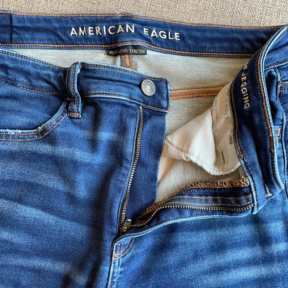 AMERICAN EAGLE - Picture 8 of 8
